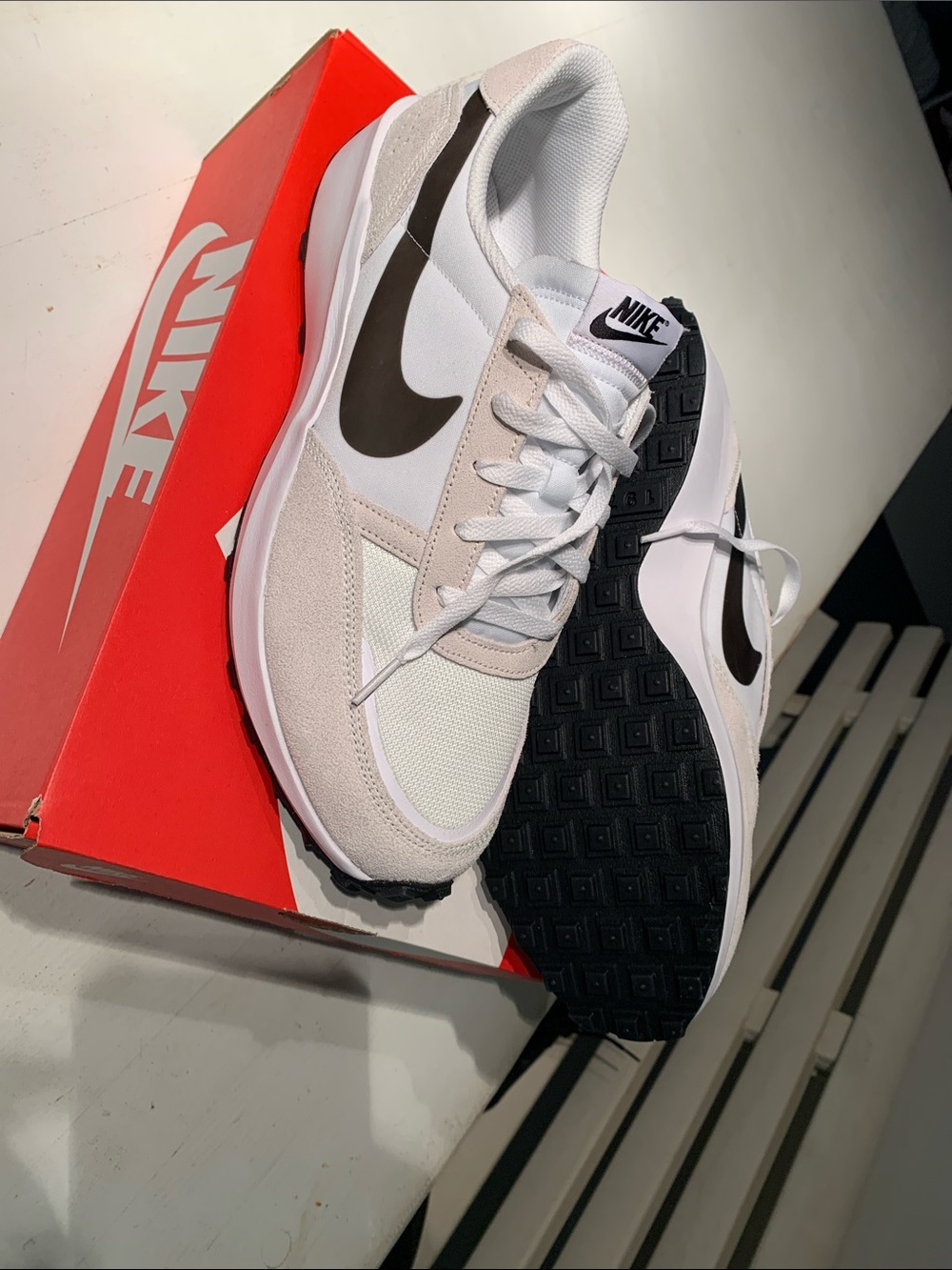Nike waffle debut White and Brown Low-Top Mesh Suede Sneakers